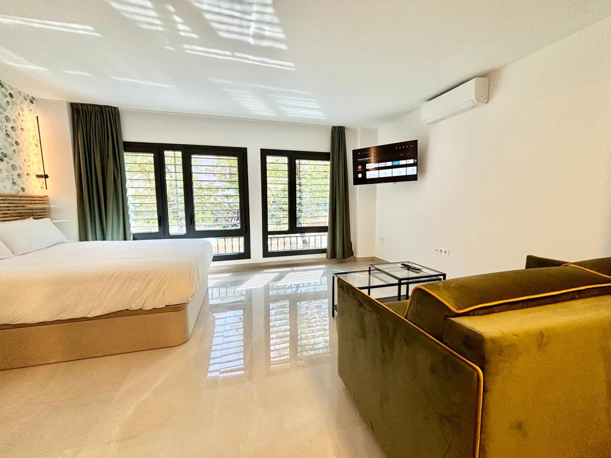 Gulliver Suites Valencia Exteriör bild