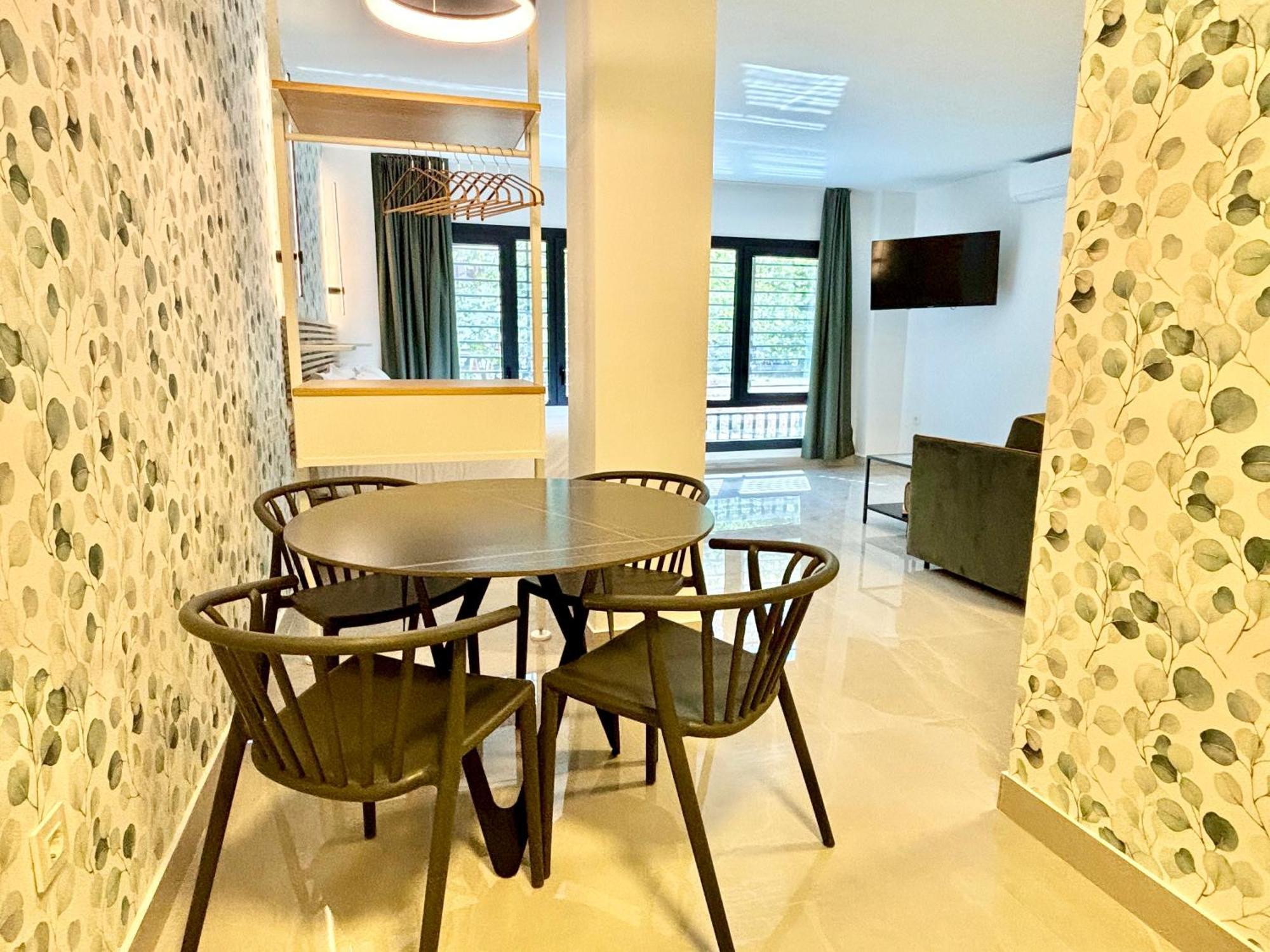 Gulliver Suites Valencia Exteriör bild